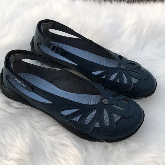 Jambu flats Clearance